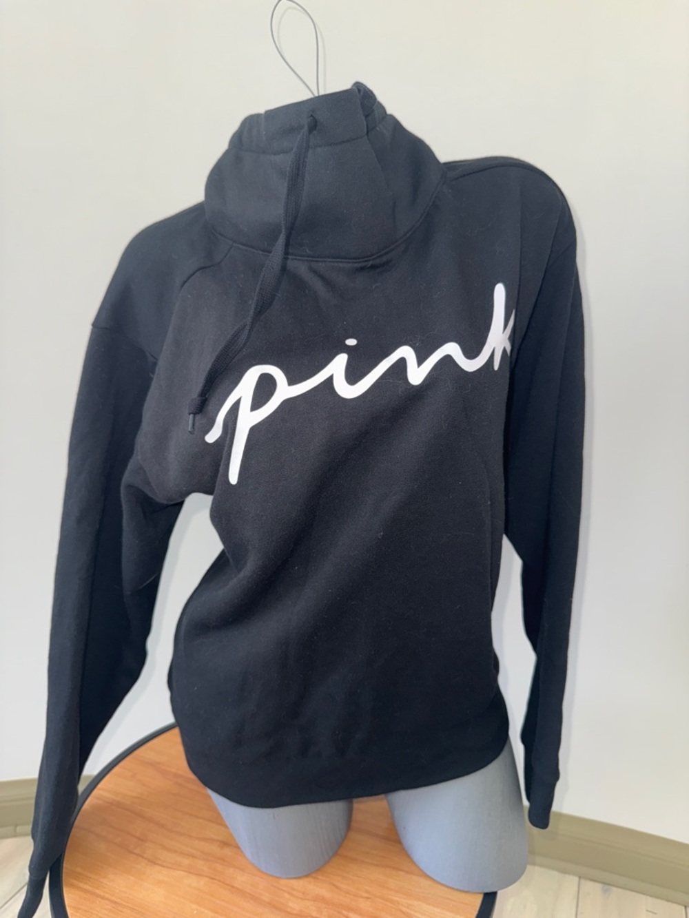 PINK Victoria's Secret Black sweatshirt Neck size M